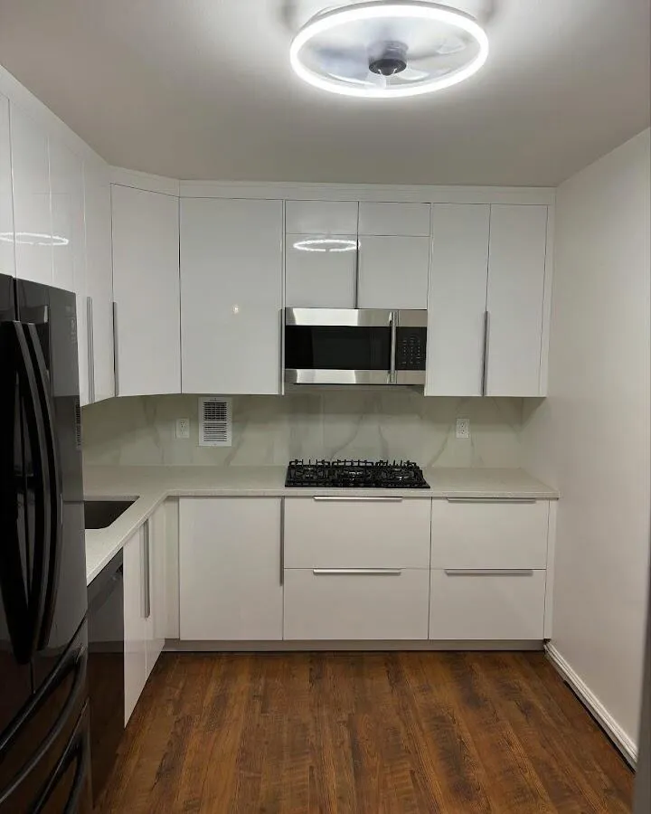 Renovated kitchen with quartz countertops in New Brighton